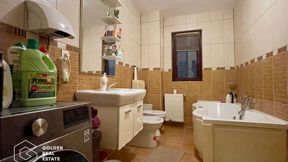 Casă generoasă pentru activități comerciale- Calea Vitan - Poză 13