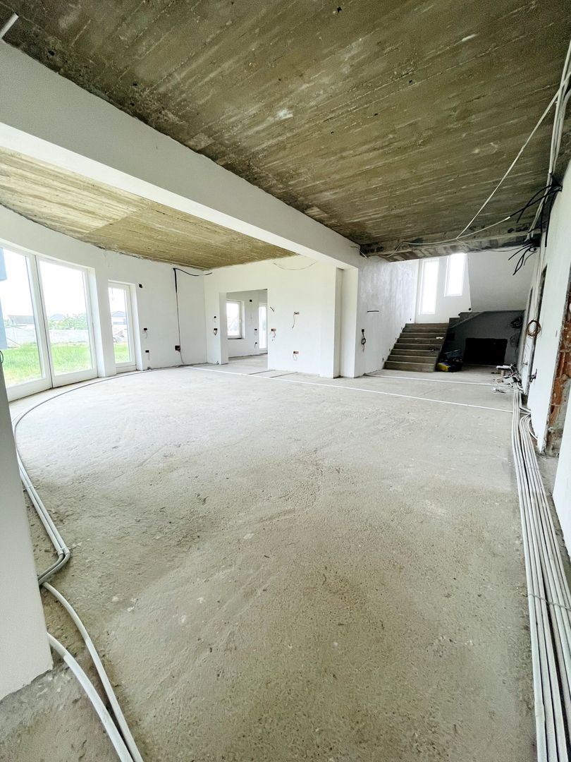 Casǎ de vânzare 7 camere P+E Sânmartin - Poză 2