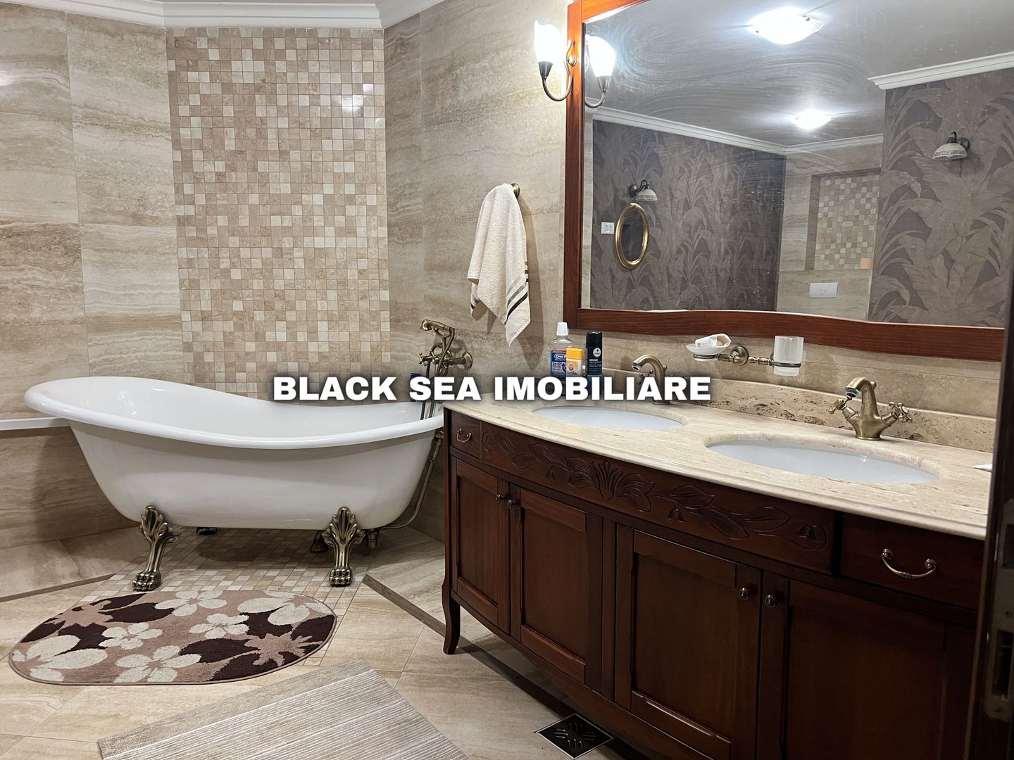 Apartament 3 camere zona Centrala foarte spatios - Termen Lung - Poză 13