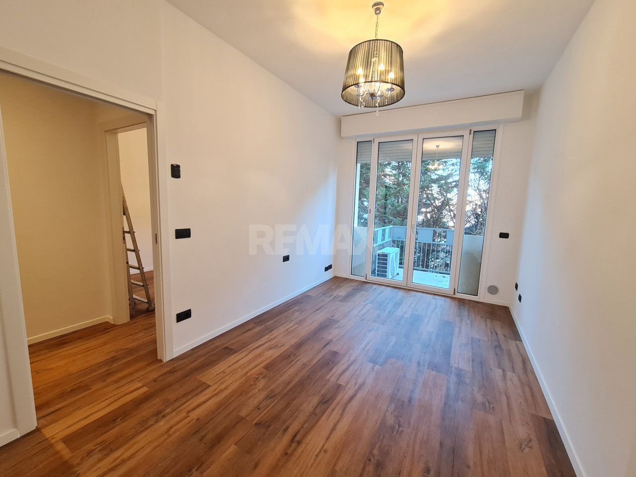 Apartament de vânzare în Abano Terme, Italia – 50 m², complet renovat! - Poză 2