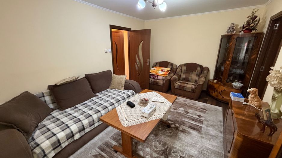 Apartament 2 camere, parter - zona Cetate - Poză 1