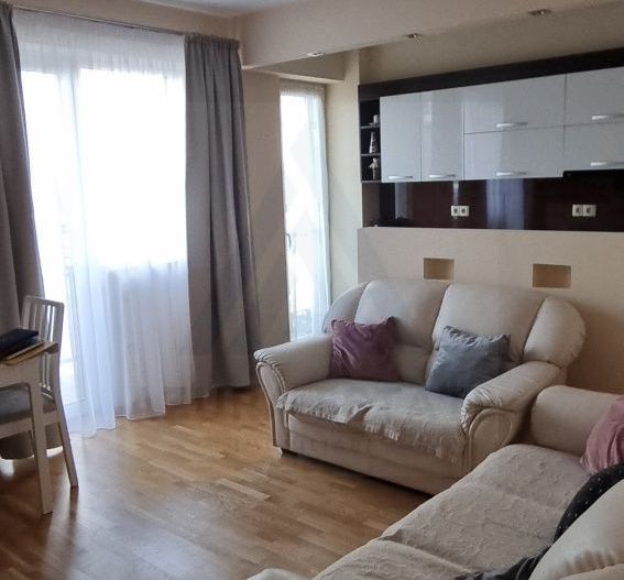 Apartament 3 camere 67 mp utili loc de parcare si balcon zona Turnisor - Poză 1