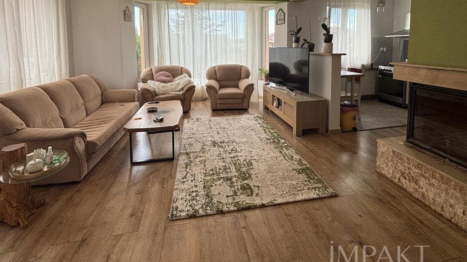 Vilă spațioasă cu garaj, curte de 600 mp  Sânnicoara - Poză 1