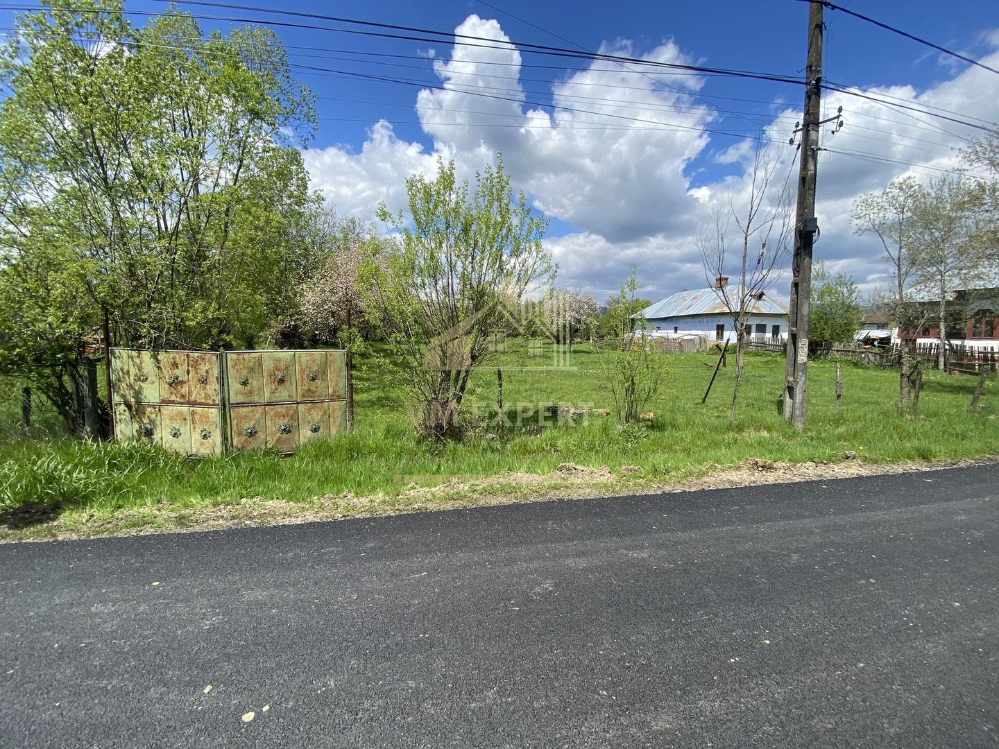 CASA CU TEREN 4000 MP, LA 5 MINUTE DE CENTRU CAMPULUNG - Poză 9