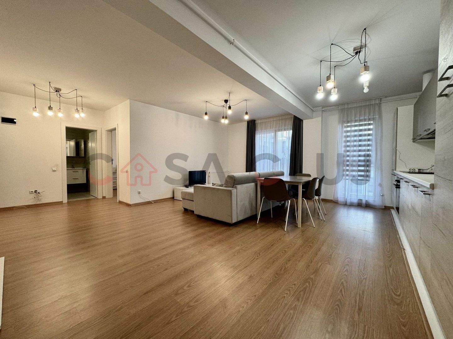 Apartament la cheie / etaj intermediar / Zona Eroilor - Poză 2