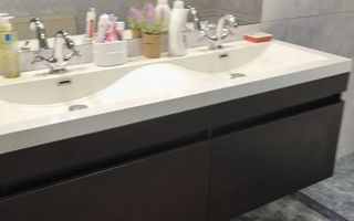 Casă P+E+M + corp secundar , 240 mp teren , 2 garaje - Poză 7