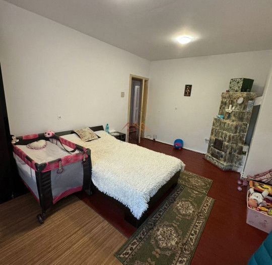 Apartament 3 camere in casa, central, terasa, garaj, gradina, Campina - Poză 5