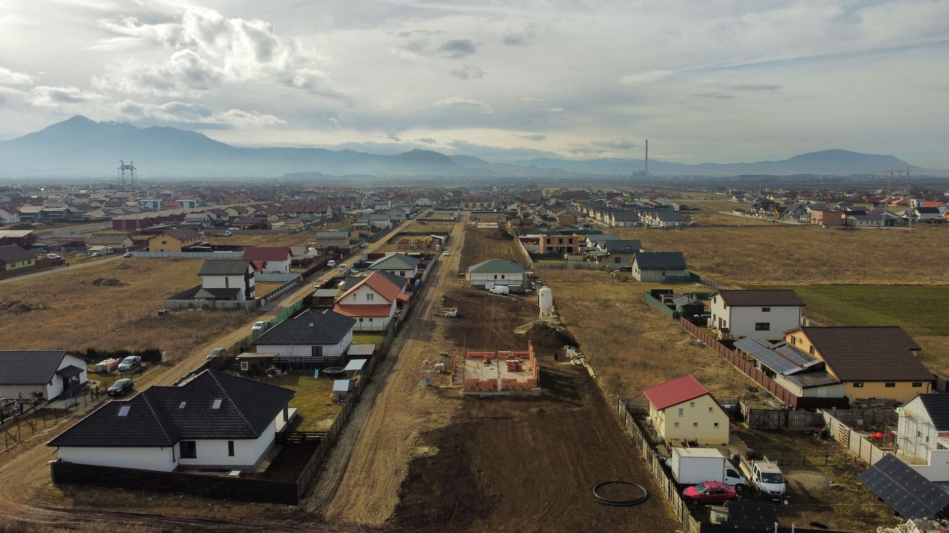 Casă pe parter de vânzare în cartierul Izvor - Poză 5