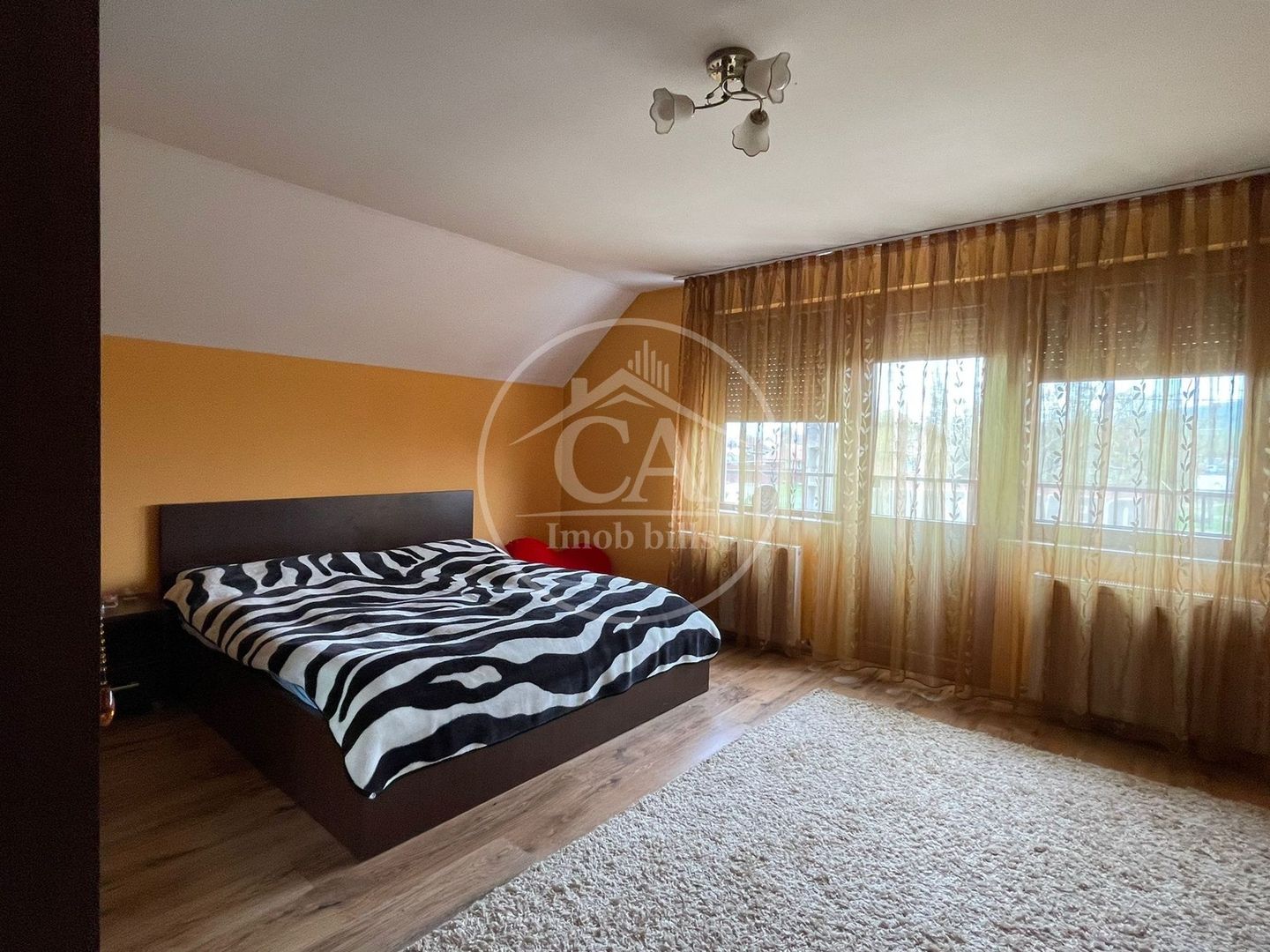 Casă de vanzare cu 3 camere în Cartierul Tineretului, Haieu, Bihor - Poză 16