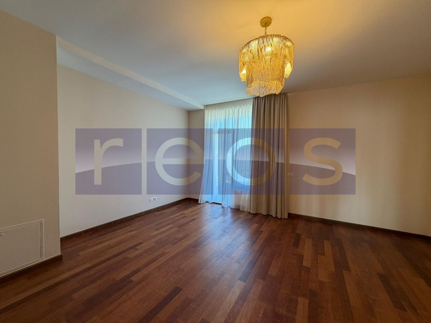 INCHIRIERE 4 CAMERE LUX | 200MP | NEMOBILAT | LOC PARCARE | VEDERE LAC - Poză 9