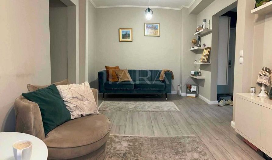 Apartament cu 4 camere, terasă de 250 mp, zona Liceul Prodeo –Mănăștur - Poză 2