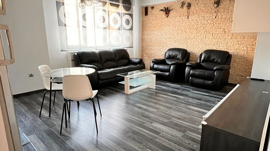 Apartament 2 camere Jiului | Cofetăria Cafina - Poză 2