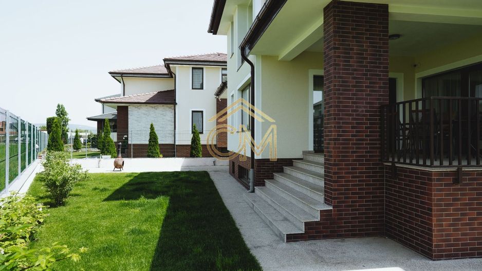 Casa 8 Camere- 3 Bai-316 MPU- Teren 581MP-Selimbar - Poză 4