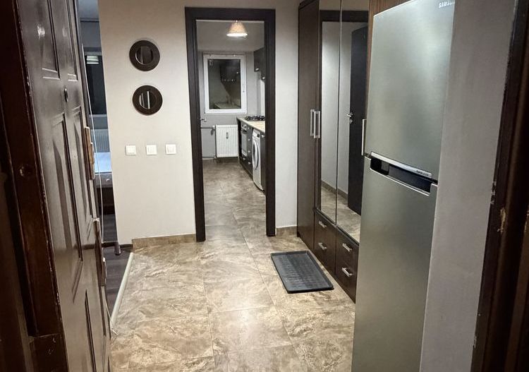 Închiriez garsonieră modernă, Piața Muncii, aproape de metrou - Poză 4