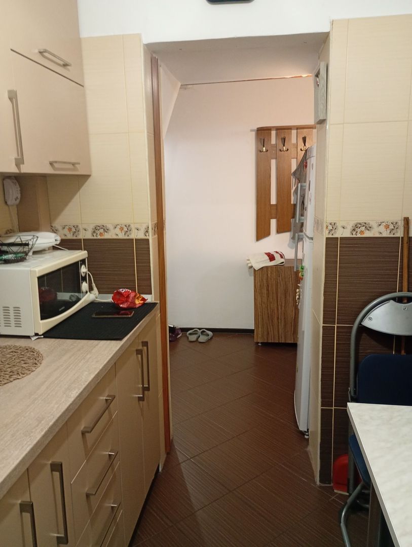 APARTAMENT DE INCHIRIAT CU 3 CAMERE, ZONA-CRAIOVITA NOUA - Poză 9