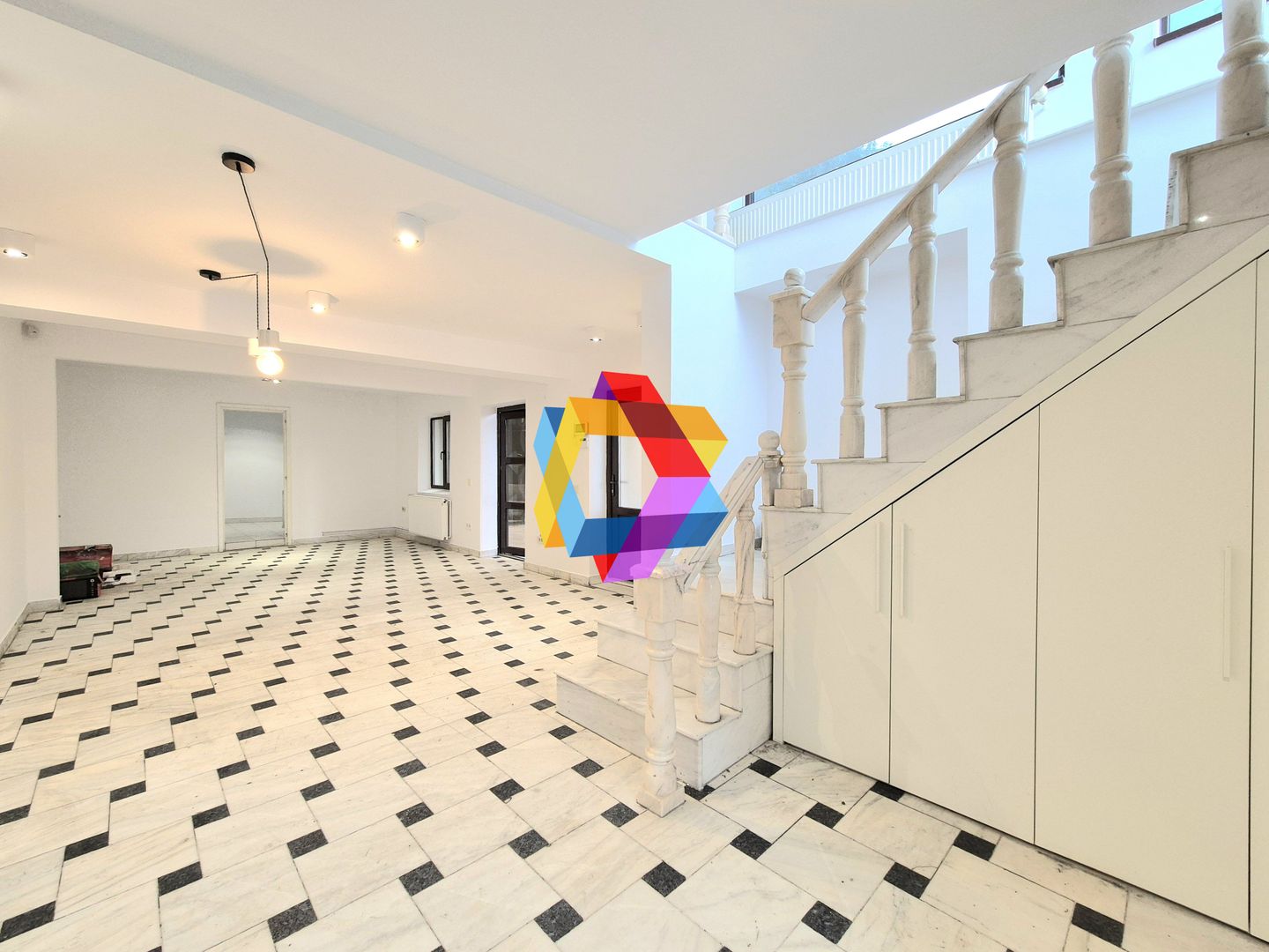 Spatiu comercial la casa - 170 mp - Poză 1