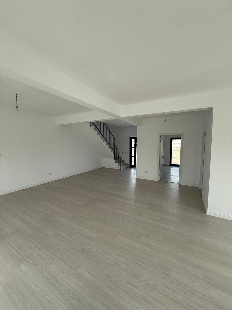 CASA TINERETULUI 4 CAMERE, INCALZIRE PARDOSEALA, NOU, COMISION 0% - Poză 4
