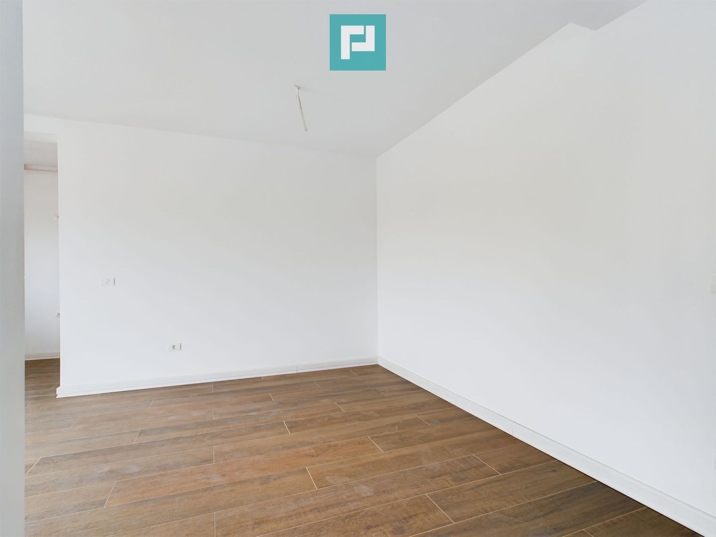 Apartament 1 cameră și dormitor separat, Torontal - Poză 6