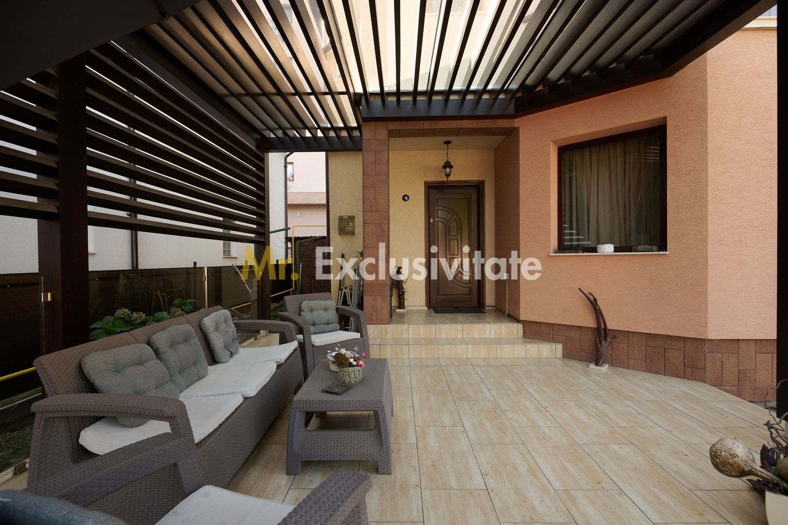 Casa + 305 mp terem curte proprie in zona rezidentiala Gavana - Poză 20