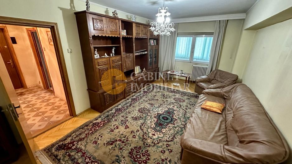 3 Camere Decomandat - Bloc din 1990 - Etaj 1 - Zona Alexandru - Poză 1