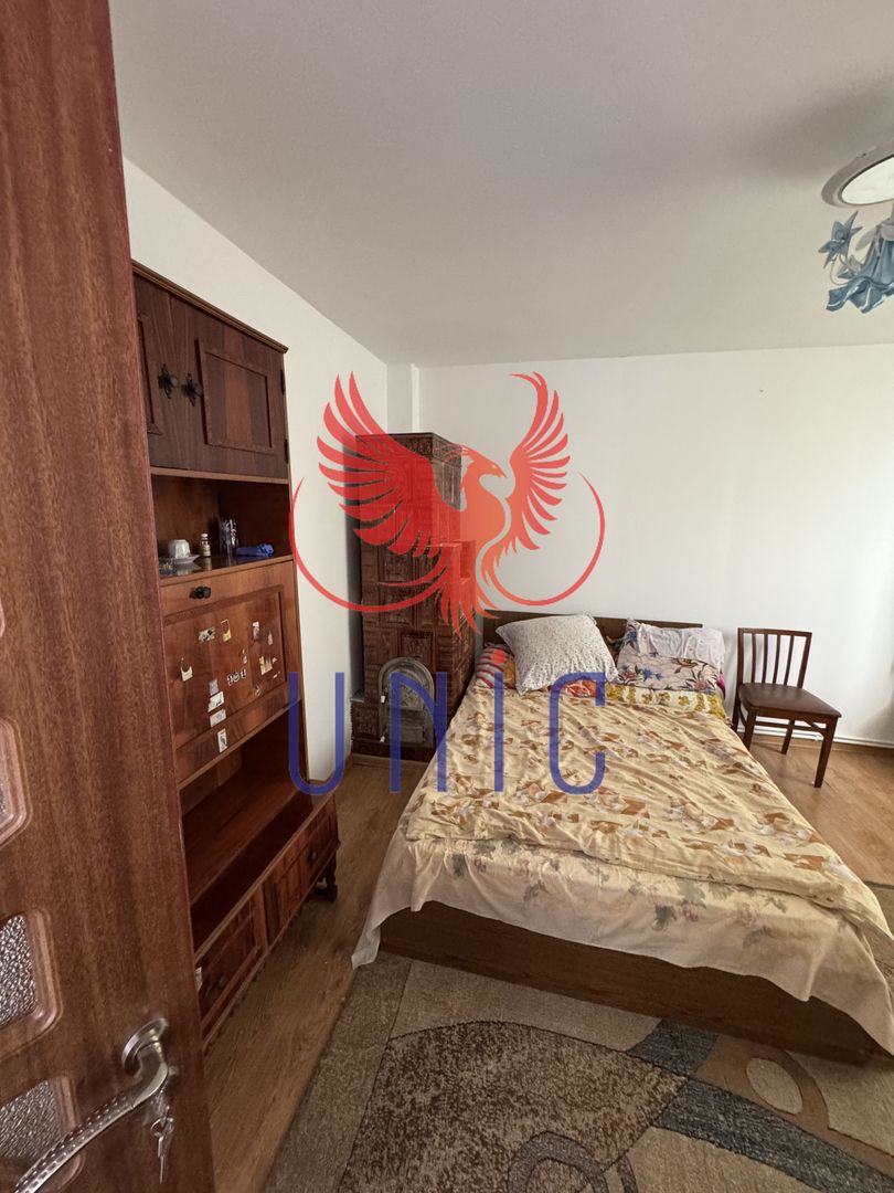 Casa situata in orasul Bals! - Poză 8