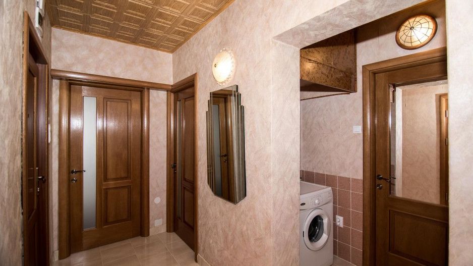 Inchiriere - Apartament 3 camere - Zona Centrala - Poză 4