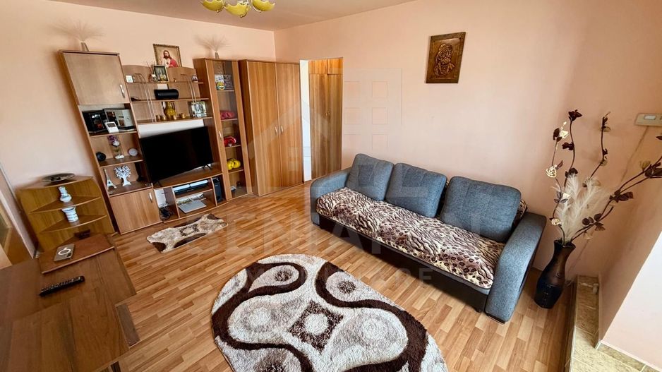 Apartament doua camere - centrala termica - Kaufland Craiovita etaj 3 - Poză 2