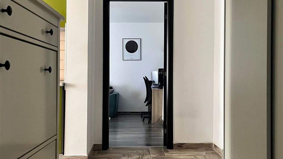 Vanzare apartament 2 camere Sebastian - str. Ileana Cosanzeana - Poză 9