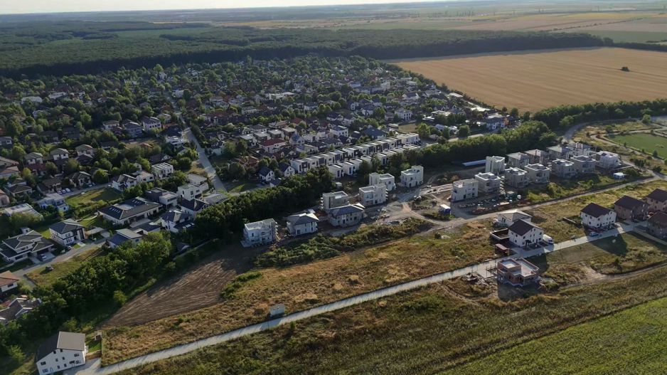 Terenuri de vanzare în complexul rezidențial Shine Residence Corbeanca - Poză 1