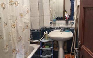 Casă în Piața Unirii – Curte, Parcare și Potențial de Mansardare - Poză 5