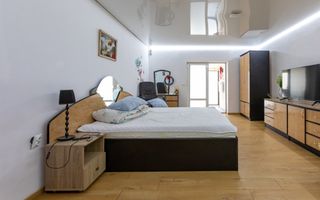 Clădire și teren de investiție, central Roman - Poză 20