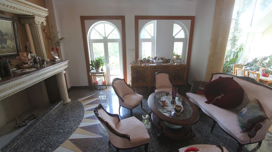 Casă / Vilă cu 8 camere de vânzare în zona Semicentral - Poză 58