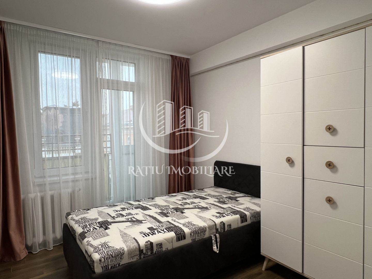 Apartament cu 4 camere | Ultracentral | Oradea - Poză 13