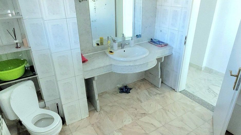 Apartament 5 camere, 250mp, vilă stradală, centrală proprie Dna. Ghica - Poză 8