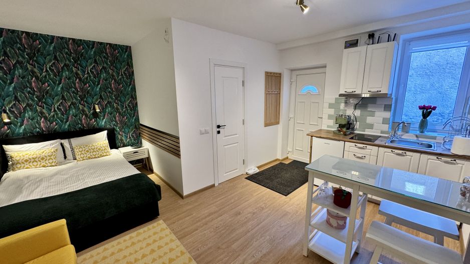 Garsonieră la casă | Blumăna, Str. De Mijloc - Poză 1