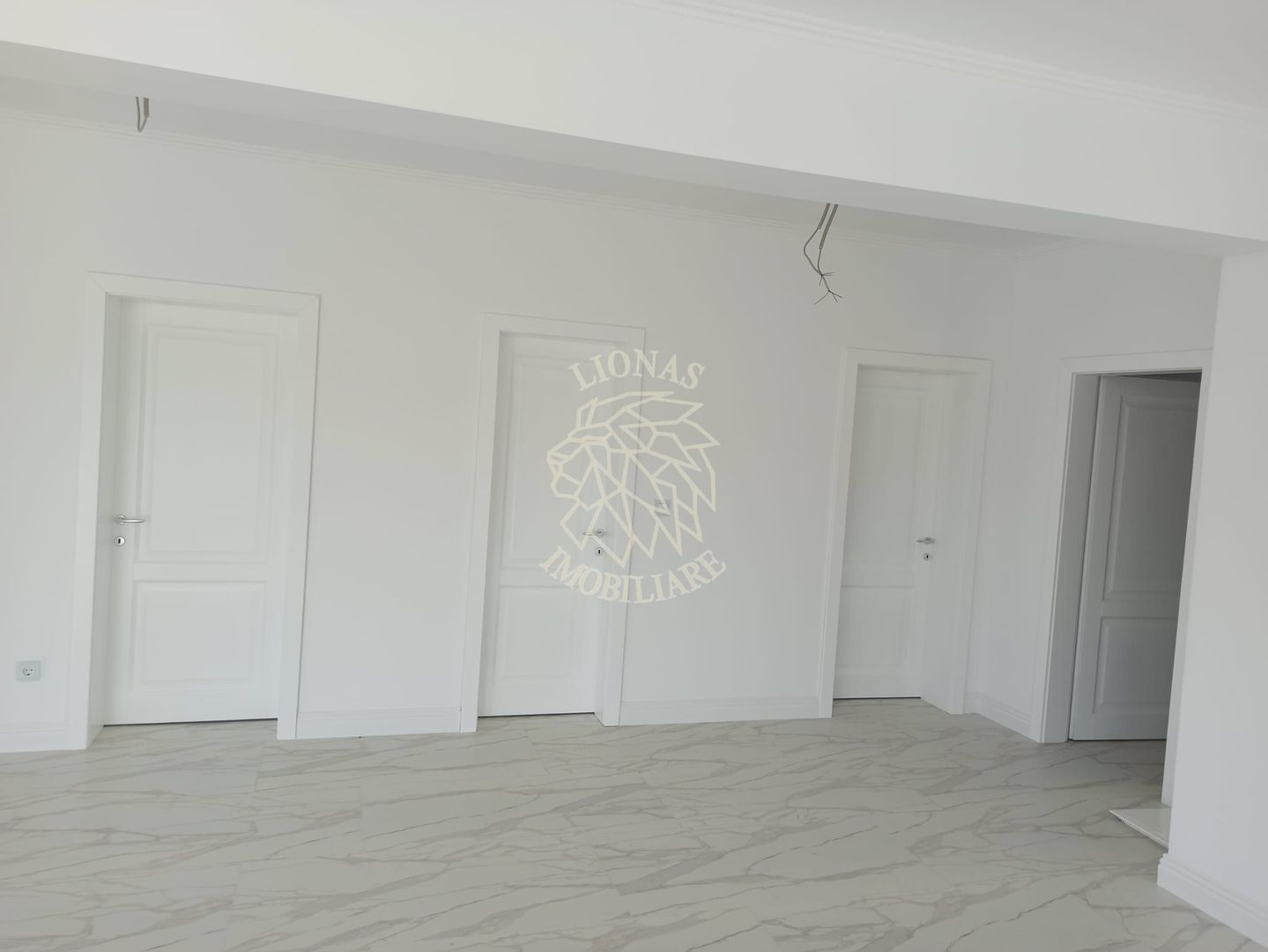 Casa Ultrafinisata 4 camere 121 mp-teren 500 mp-Valea Sigmirului - Poză 2