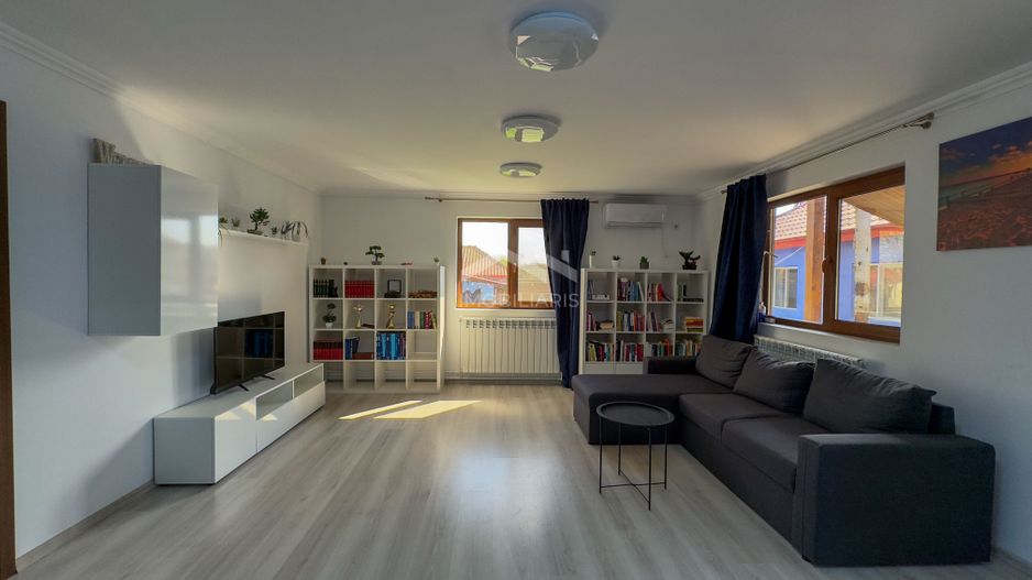 Casă modernă cu 5 camere, garaj și curte mare, mobilată in Corbu - Poză 10