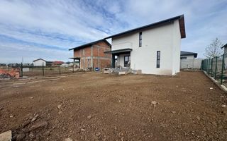 Casa Individuala - 4 camere - 2 bai - 320mp teren - Poză 3