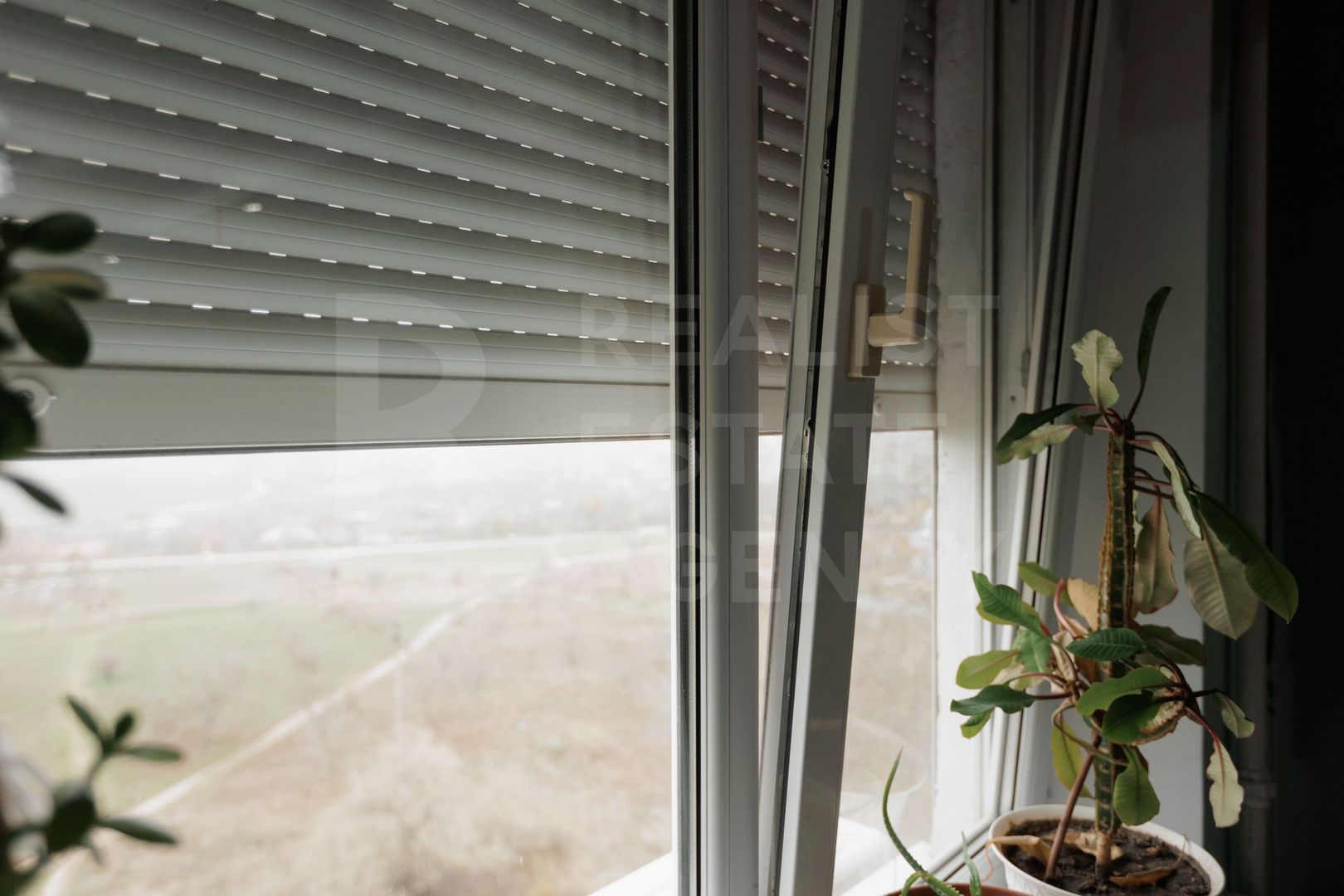 Vânzare, apartament, 3 camere, str. Luceafarul ,sat. Dobrogea. - Poză 10