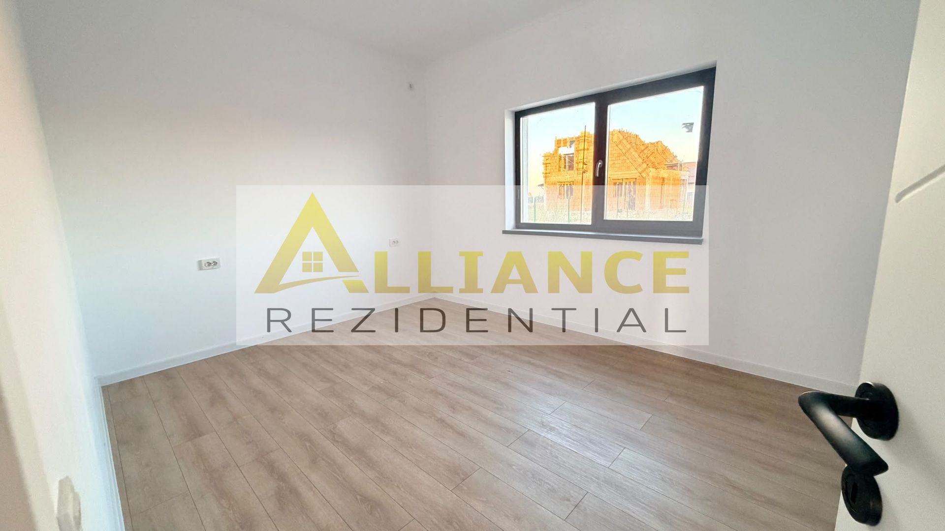 Casa moderna cu 3 camere, 2 bai si teren de 375 mp, aproape de STB - Poză 10