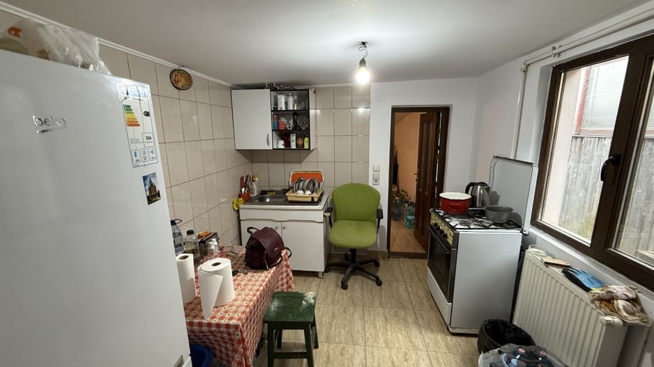 Spațiu de închiriat in vila - 2 camere +birou și curte, Campina - Poză 11