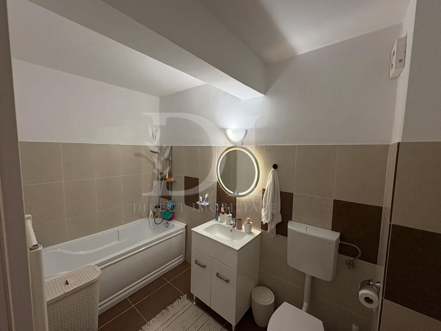 Apartament 2 camere cu balcon și parcare inclusă – Zona Cetății - Poză 8