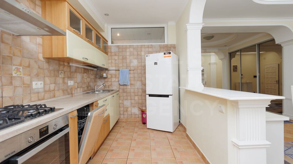 Chirie, apartament, 3 camere, str. 31 August 1989, Centru - Poză 6