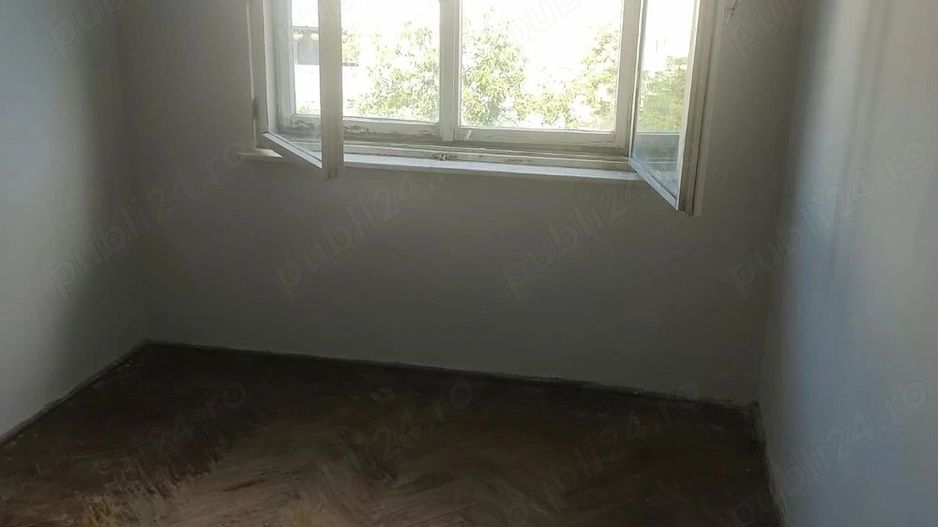 BRASADAS vinde ap 4 cam etaj 4/4 Micro 16. - Poză 2