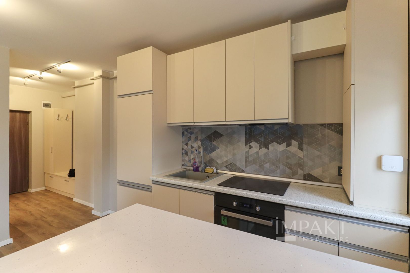 Apartament cu 3 camere de inchiriat, zona VIVO! - Poză 6