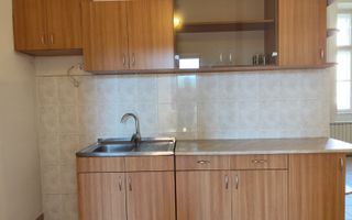 Apartament de vanzare situat ultracentral, langa Lic. E. Gojdu, Oradea - Poză 9
