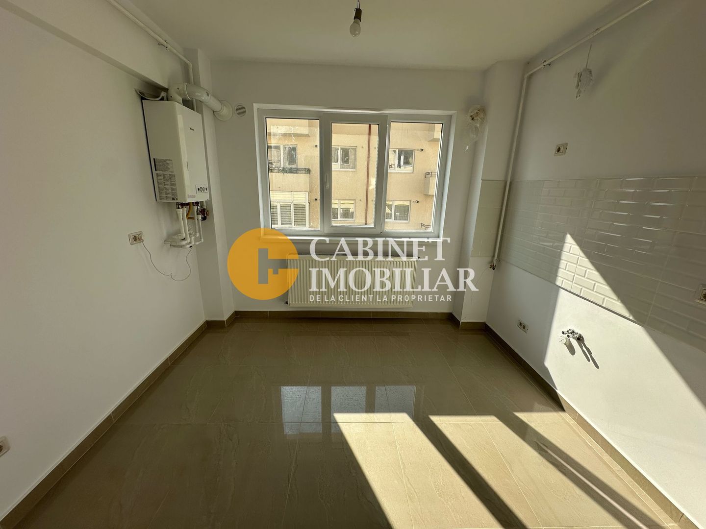 3 CAMERE - BLOC NOU - 2 BAI - LOC DE PARCARE - VALEA LUPULUI - Poză 5