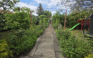De Vânzare Căsuță cu 7 ari teren Bercu Roșu - Poză 1