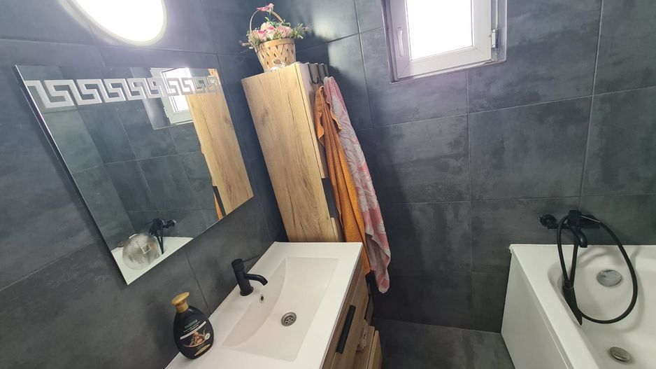 Apartament 4 camere, 85 mp utili, renovat în 2025 – Sarari, Craiova - Poză 8