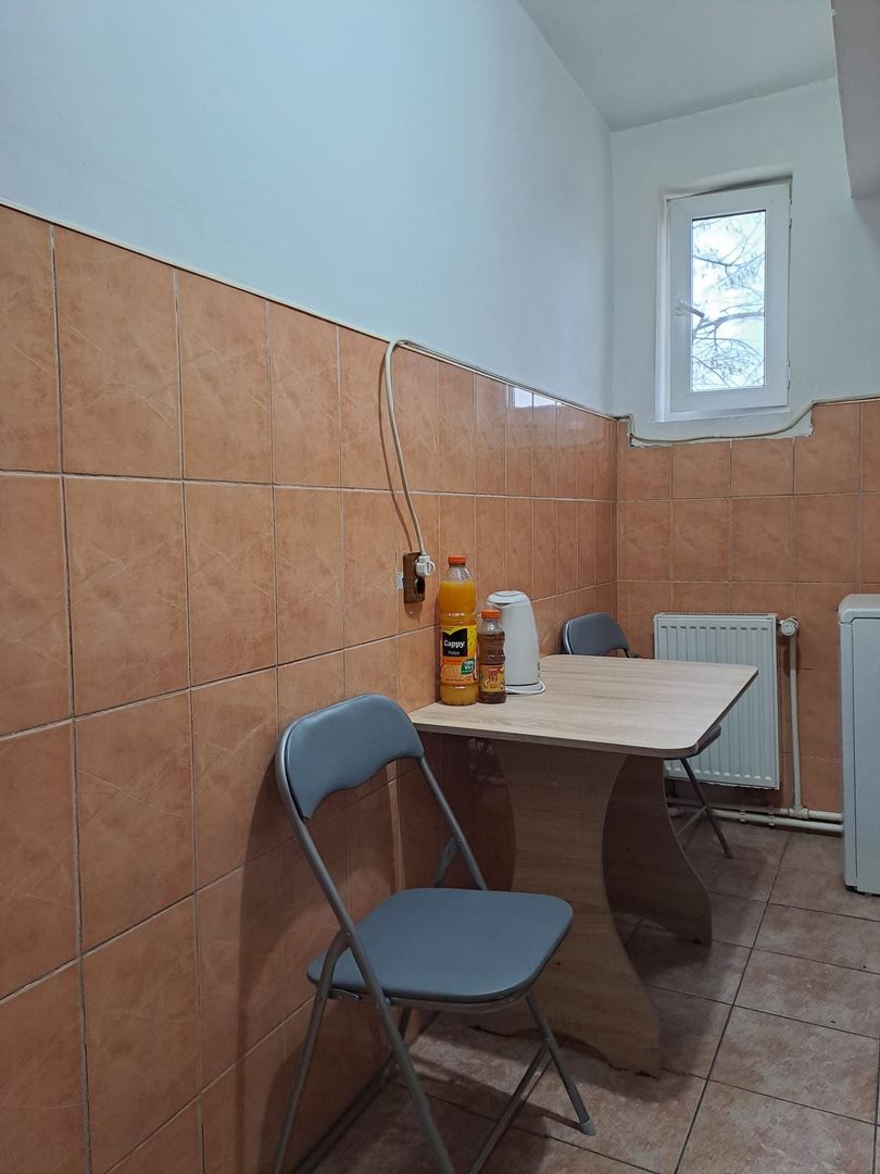 De inchiriat  apartament 2 camere Ultracentral, et. 1, 1800 lei - Poză 2